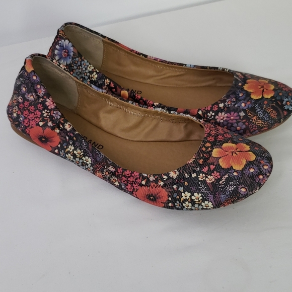 Lucky Brand Shoes - Lucky Brand Emmie Floral Flats, Size 7